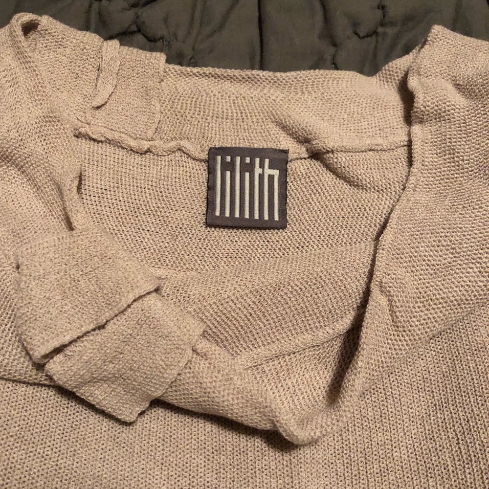 Lilith sweater - Picture 2 of 6